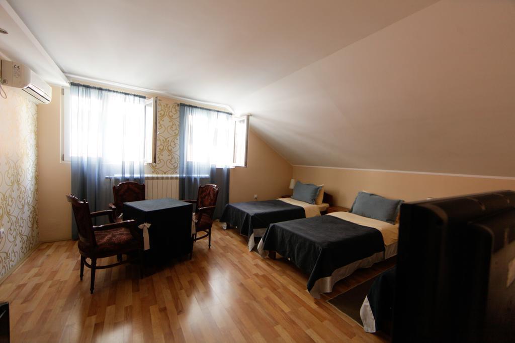 Rooms Konak Mikan Belgrade Exterior photo